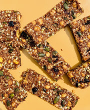 Load image into Gallery viewer, Darl Nut Bars - Caramel Pecan
